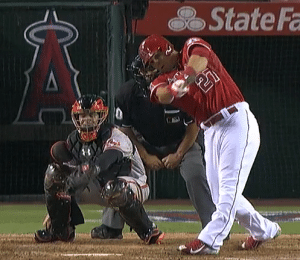 Mike Trout tilted shoulders on low pitch homer